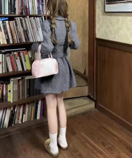 REMUR(レミュール)の「2点セット ケーブルポロカラーニット&ミニスカートセット(ワンピース・レディース・ブラウン/ライトグレー/アイボリー/ブラック・M)」の22枚目の写真