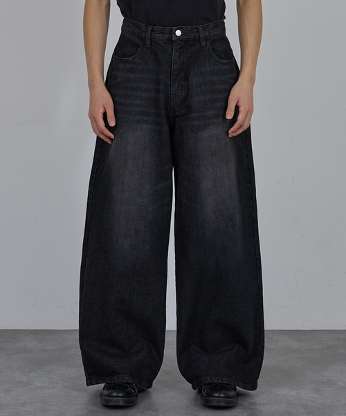 AH ABAHOUSE(エーエイチアバハウス)の「BLAST WIDE BAGGY DENIM PANTS / ブラスト ワイドバギー デニムパンツ(デニムパンツ・メンズ・ブラック/サックスブルー/ブルー・44/46/48/42)」の2枚目の写真