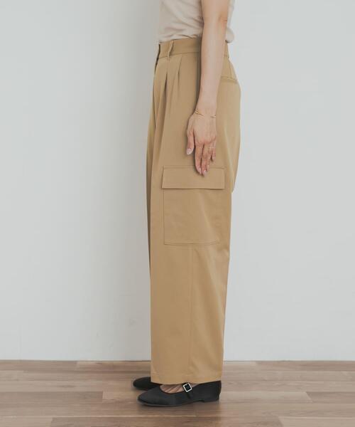 URBAN RESEARCH DOORS（アーバンリサーチドアーズ）の「センタープレスカーゴパンツ（その他パンツ・レディース・ベージュ/ネイビー・SMALL/MEDIUM）」の12枚目の写真