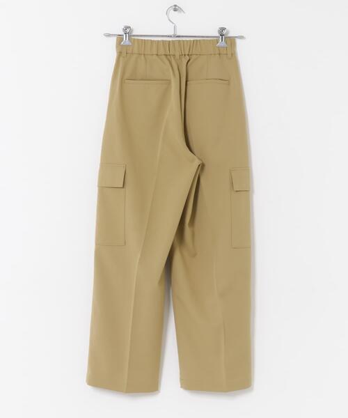 URBAN RESEARCH DOORS（アーバンリサーチドアーズ）の「センタープレスカーゴパンツ（その他パンツ・レディース・ベージュ/ネイビー・SMALL/MEDIUM）」の17枚目の写真