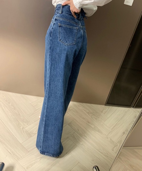 LAFFMO（ラフモ）の「ハイウエストワイドフレアデニムパンツ（デニムパンツ・レディース・ブラック/ブルー・S/M/L）」の13枚目の写真