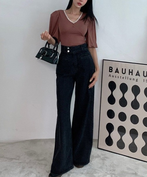 LAFFMO（ラフモ）の「ハイウエストワイドフレアデニムパンツ（デニムパンツ・レディース・ブラック/ブルー・S/M/L）」の9枚目の写真