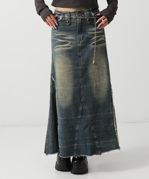 ANAP(アナップ)の「フリンジ デザイン スタッズ デニム ロング スカート(デニムスカート・レディース・ブルー・S/M)」の2枚目の写真