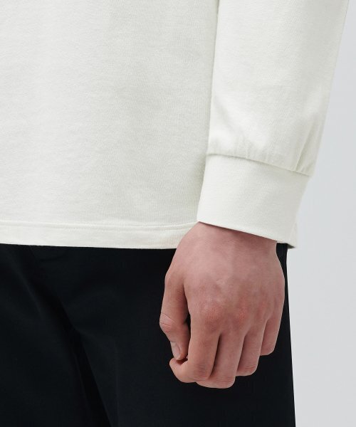 MUSINSA STANDARD（ムシンサスタンダード）の「クルーネック長袖Tシャツ [ダスティクリーム]（Tシャツ/カットソー・メンズ・その他・MEDIUM/LARGE/X-LARGE/XX-LARGE/XXX-LARGE/SMALL）」の6枚目の写真