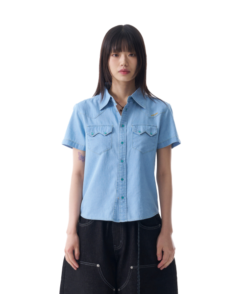 AAKAM（アーカム）の「Denim Western Shirts (Washed Blue)（シャツ/ブラウス・レディース・その他・1/2）」の2枚目の写真
