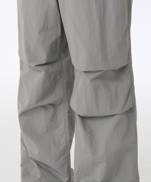 MUSINSA STANDARD（ムシンサスタンダード）の「ナイロンパラシュートパンツ [ライトグレー]（その他パンツ・メンズ・その他・34/32/30/26/40/38/42/36/28）」の7枚目の写真