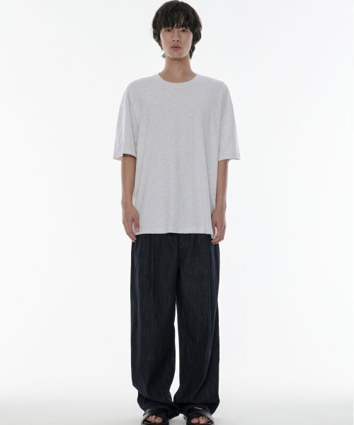 MUSINSA STANDARD（ムシンサスタンダード）の「リネンライクセミバルーンデニムパンツ[ディープインディゴ]（デニムパンツ・メンズ・その他・40/38/42/36/34/32/30/31/33/26/27/28/29）」の2枚目の写真