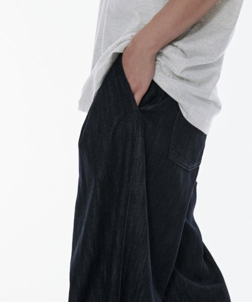 MUSINSA STANDARD（ムシンサスタンダード）の「リネンライクセミバルーンデニムパンツ[ディープインディゴ]（デニムパンツ・メンズ・その他・40/38/42/36/34/32/30/31/33/26/27/28/29）」の3枚目の写真