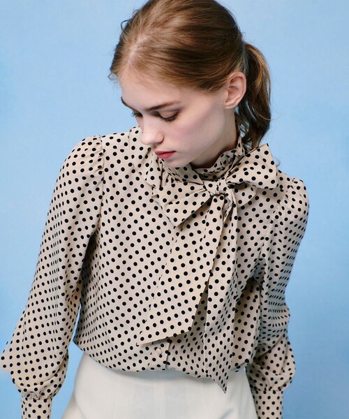 ◇【LOULOU WILLOUGHBY】デシンドットフリルボウタイブラウス（その他