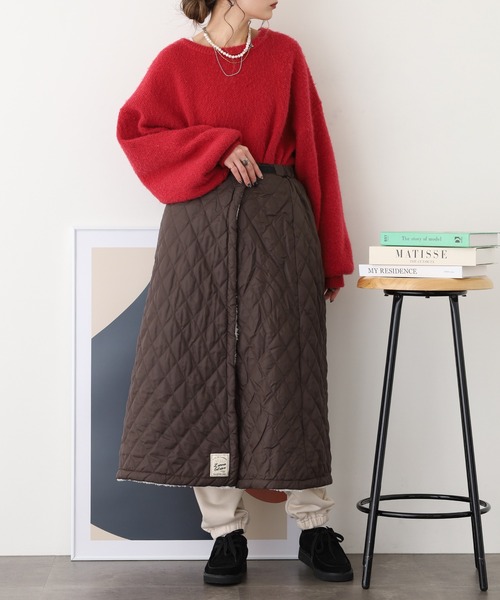 atONE(アットワン)の「2WAY 裏ボアキルト無地ロング巻きスカート(スカート・レディース・ネイビー/ブラウン/ピンク/ブラック/カーキ/グレー系その他・M-L)」の16枚目の写真