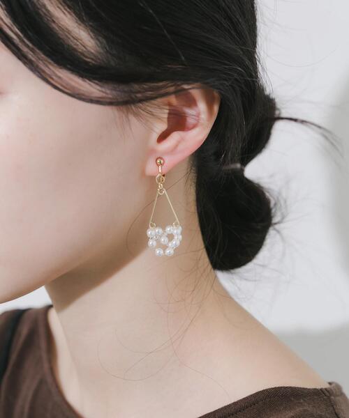 SMELLY（スメリー）の「パールスウィングイヤリング（イヤリング・レディース・ゴールド系その他・-）」の4枚目の写真