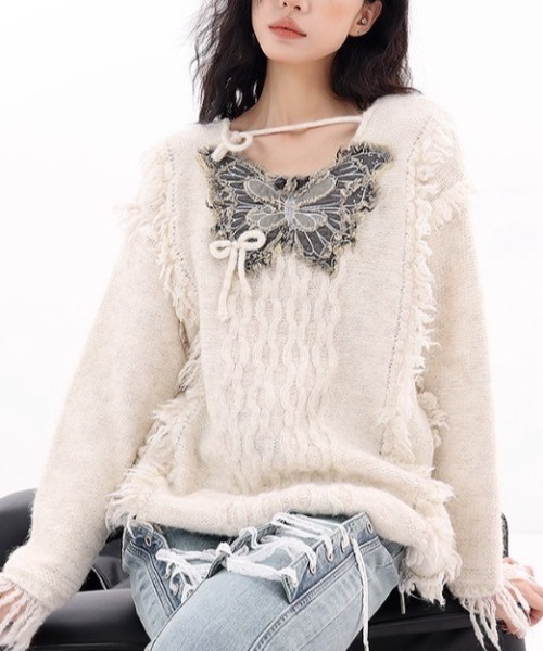 .KOM(ドットコム)の「A'GEM/9 × .kom 『.KOMZ/ドットケーオーエムゼット』 蝶デザインニット(ニット/セーター・レディース・グレー/アイボリー・FREE)」の6枚目の写真