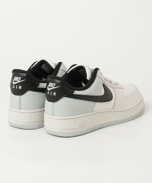 NIKE(ナイキ)の「AIR FORCE 1 GTX(スニーカー・メンズ・ホワイト系その他・28.0cm/27.5cm/27.0cm/26.5cm/26.0cm/28.5cm/25.5cm)」の2枚目の写真