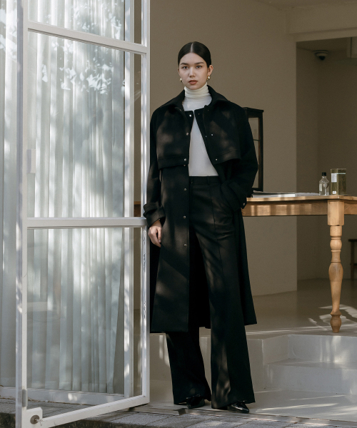 MAYVERU(メイバーユー)の「Cabo Pintuck Pants _ Black(スラックス・レディース・ブラック・SMALL/MEDIUM)」の3枚目の写真