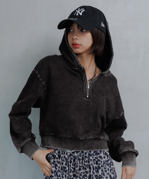 PAGEBOY（ページボーイ）の「ハーフZIPショートパーカー（パーカー・レディース・グレー/ブルー/チャコールグレー・FREE）」の8枚目の写真