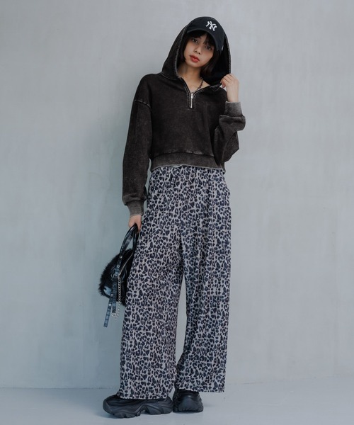 PAGEBOY（ページボーイ）の「ハーフZIPショートパーカー（パーカー・レディース・グレー/ブルー/チャコールグレー・FREE）」の4枚目の写真