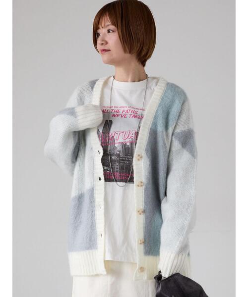 Lugnoncure(ルノンキュール)の「起毛ジャカードパッチワーク風Vネックカーディガン(カーディガン/ボレロ・レディース・グリーン/ネイビー/ブルー・F)」の1枚目の写真
