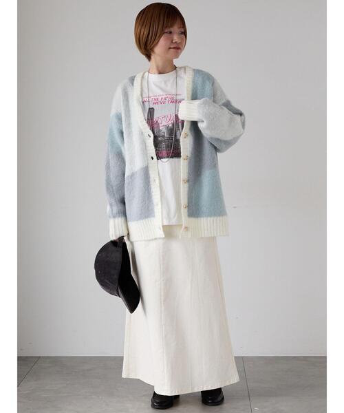 Lugnoncure(ルノンキュール)の「起毛ジャカードパッチワーク風Vネックカーディガン(カーディガン/ボレロ・レディース・グリーン/ネイビー/ブルー・F)」の5枚目の写真
