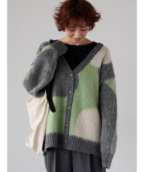 Lugnoncure(ルノンキュール)の「起毛ジャカードパッチワーク風Vネックカーディガン(カーディガン/ボレロ・レディース・グリーン/ネイビー/ブルー・F)」の9枚目の写真