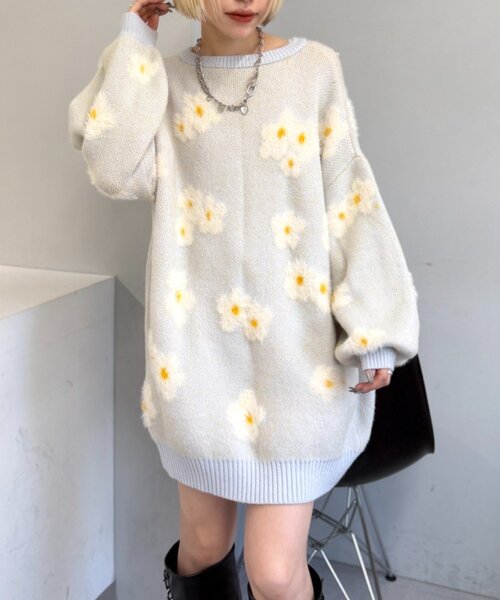 w closet（ダブルクローゼット）の「フラワーシャギーニット（ニット