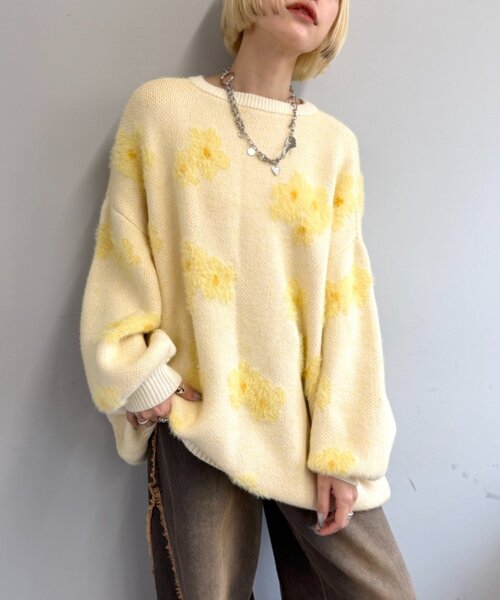 w closet（ダブルクローゼット）の「フラワーシャギーニット（ニット/セーター・レディース・アイボリー/ブルー/ピンク・FREE）」の2枚目の写真