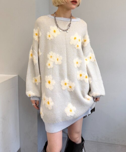 w closet（ダブルクローゼット）の「フラワーシャギーニット（ニット/セーター・レディース・アイボリー/ブルー/ピンク・FREE）」の13枚目の写真