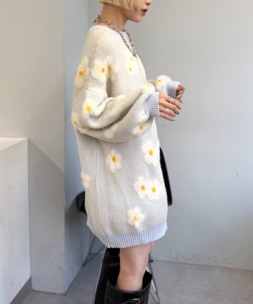 w closet（ダブルクローゼット）の「フラワーシャギーニット（ニット/セーター・レディース・アイボリー/ブルー/ピンク・FREE）」の17枚目の写真