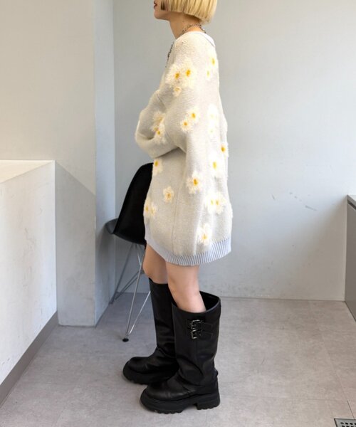 w closet（ダブルクローゼット）の「フラワーシャギーニット（ニット/セーター・レディース・アイボリー/ブルー/ピンク・FREE）」の20枚目の写真