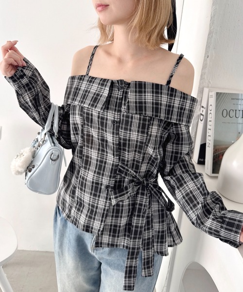 Loueme(ルエム)の「オフショルダーリボンブラウス(Tシャツ/カットソー・レディース・ブラック系その他/ライトブルー/ホワイト/ブルー系その他・FREE)」の3枚目の写真