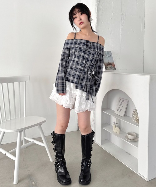 Loueme(ルエム)の「オフショルダーリボンブラウス(Tシャツ/カットソー・レディース・ブラック系その他/ライトブルー/ホワイト/ブルー系その他・FREE)」の9枚目の写真