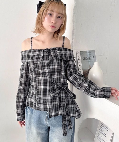 Loueme(ルエム)の「オフショルダーリボンブラウス(Tシャツ/カットソー・レディース・ブラック系その他/ライトブルー/ホワイト/ブルー系その他・FREE)」の15枚目の写真