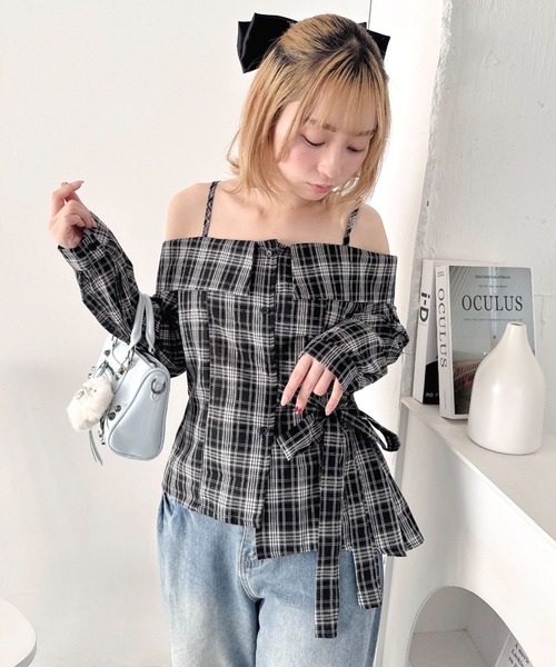Loueme(ルエム)の「オフショルダーリボンブラウス(Tシャツ/カットソー・レディース・ブラック系その他/ライトブルー/ホワイト/ブルー系その他・FREE)」の16枚目の写真