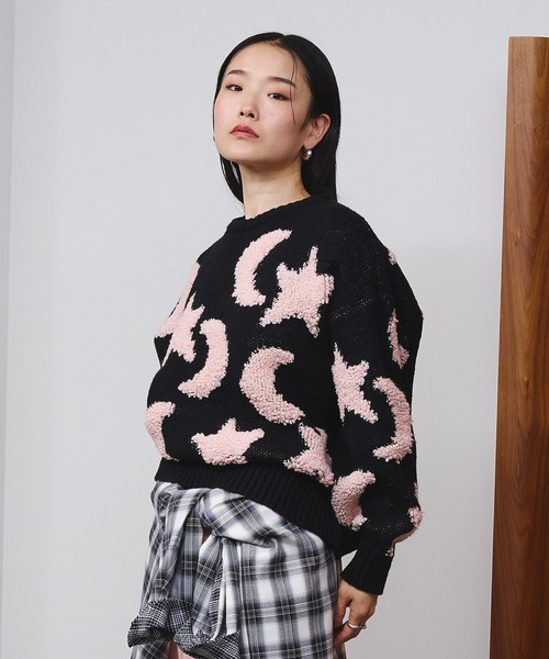 ROSE BUD（ローズバッド）の「MOTIF JACQUARD KNIT（ニット/セーター・レディース・ブルー/ブラック・ONE SIZE）」の3枚目の写真