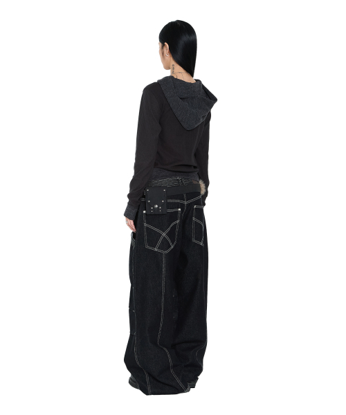 AAKAM（アーカム）の「CROS2 Contrast Button Hoodie (Black)（パーカー・レディース・その他・1/2）」の5枚目の写真
