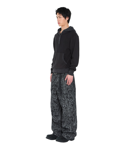 AAKAM（アーカム）の「CROS2 Contrast Button Hoodie (Black)（パーカー・レディース・その他・1/2）」の10枚目の写真