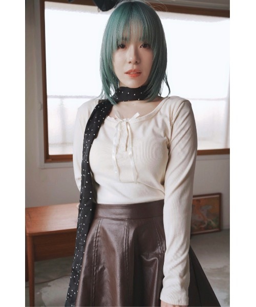 SALTMINT(ソルトミント)の「フリルリボンストラップトップス(Tシャツ/カットソー・レディース・グレー/アイボリー・FREE)」の4枚目の写真