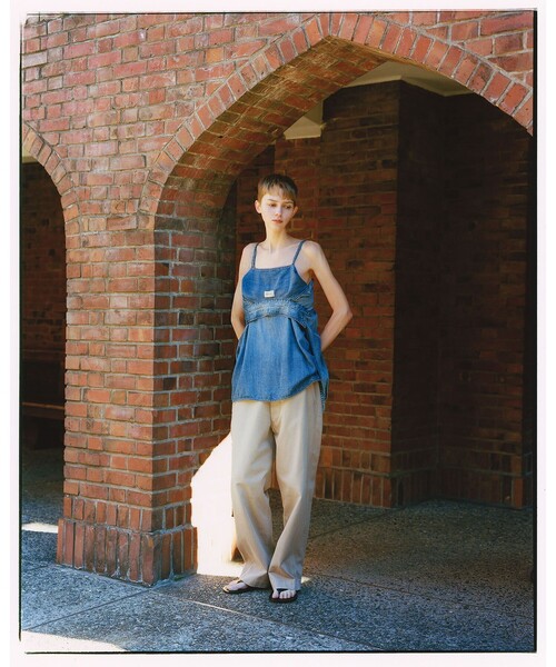 BEAMS BOY(ビームスボーイ)の「maturely / ブリーチ ストラップ ロングスリーブ(シャツ/ブラウス・レディース・チャコールグレー/ブルー・ONE SIZE)」の3枚目の写真