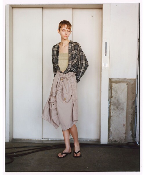 BEAMS BOY(ビームスボーイ)の「maturely / ブリーチ ストラップ ロングスリーブ(シャツ/ブラウス・レディース・チャコールグレー/ブルー・ONE SIZE)」の16枚目の写真