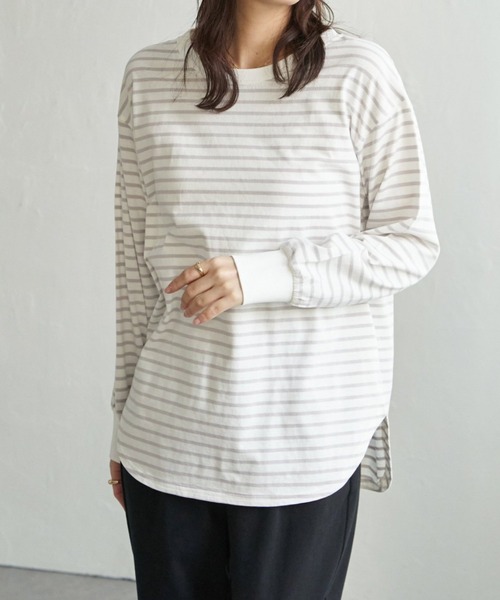 ikka（イッカ）の「【プチプラ1990円（税抜）】コットンUVケア裾ラウンドロンT（Tシャツ/カットソー・レディース・グレー/ホワイト/オフホワイト/サックスブルー/ブラック・L/M/S）」の4枚目の写真