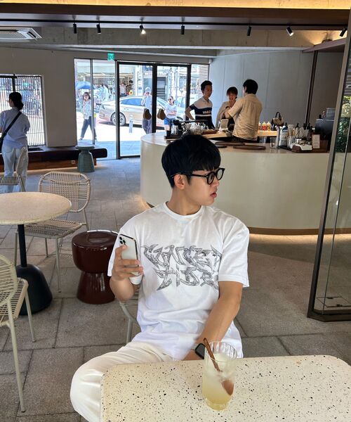 CONCEPTIDE(コンセプタイド)の「3DメタルグラフィックTシャツ_ホワイト(Tシャツ/カットソー・レディース・その他・S/M/L)」の5枚目の写真