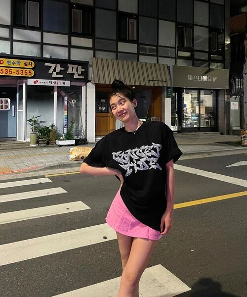 CONCEPTIDE(コンセプタイド)の「3DメタルグラフィックTシャツ_ホワイト(Tシャツ/カットソー・レディース・その他・S/M/L)」の6枚目の写真