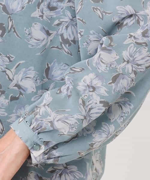 MK MICHEL KLEIN(エムケーミッシェルクラン)の「ボウタイ付き花柄シフォンブラウス/洗える(シャツ/ブラウス・レディース・ネイビー/ミント・38)」の8枚目の写真
