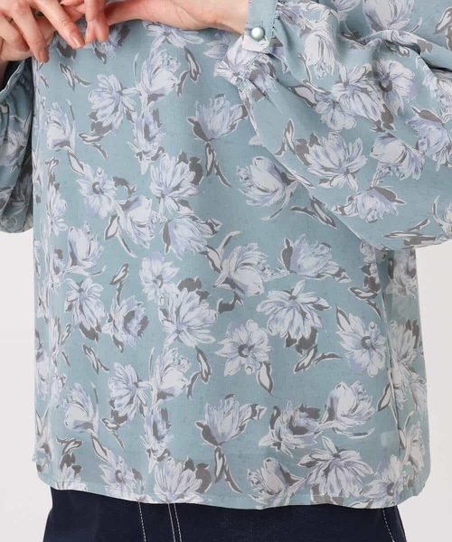 MK MICHEL KLEIN(エムケーミッシェルクラン)の「ボウタイ付き花柄シフォンブラウス/洗える(シャツ/ブラウス・レディース・ネイビー/ミント・38)」の7枚目の写真