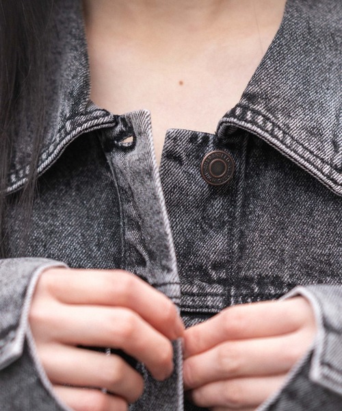 WEGO（ウィゴー）の「WEGO/【26年春新作】デニムジャケット（デニムジャケット・レディース・ブラック系その他/ブラック系2/インディゴブルー・FREE）」の8枚目の写真