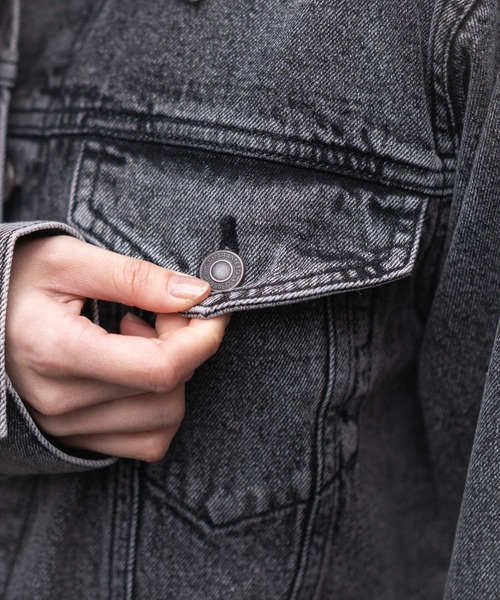 WEGO（ウィゴー）の「WEGO/【26年春新作】デニムジャケット（デニムジャケット・レディース・ブラック系その他/ブラック系2/インディゴブルー・FREE）」の11枚目の写真