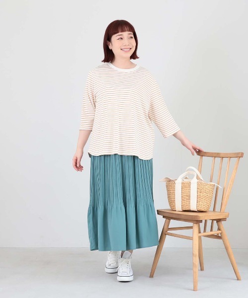 MB mint breeze（エムビーミントブリーズ）の「【L～5L 大きいサイズ】ソフトビンテージサテンプリーツスカート（スカート・レディース・ネイビー/グリーン・LL/3L/4L/5L）」の9枚目の写真