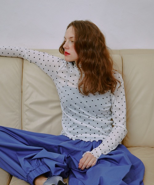 manana suerte(マニャーナスエルテ)の「シアーDOTハイネックトップス(Tシャツ/カットソー・レディース・ブラック/ホワイト・FREE)」の7枚目の写真