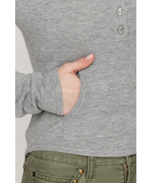 SLY(スライ)の「HENLY NECK TOPS ヘンリーネックトップス 春服(Tシャツ/カットソー・レディース・ブラック系その他2/レッド系その他/杢グレー・FREE)」の14枚目の写真