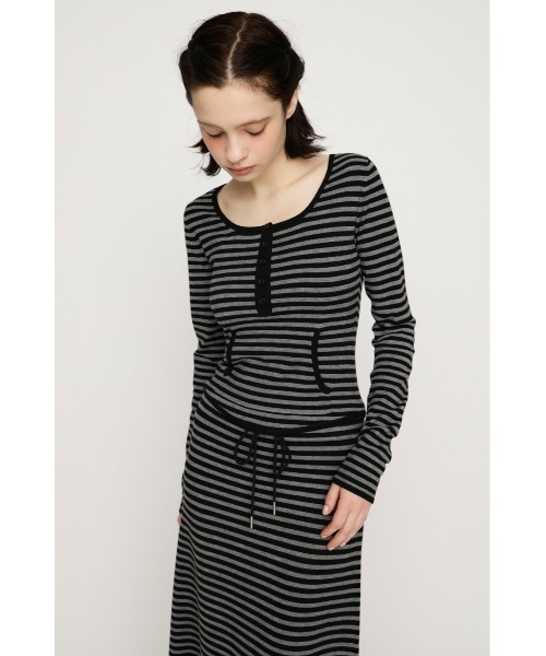 SLY(スライ)の「HENLY NECK TOPS ヘンリーネックトップス 春服(Tシャツ/カットソー・レディース・ブラック系その他2/レッド系その他/杢グレー・FREE)」の6枚目の写真