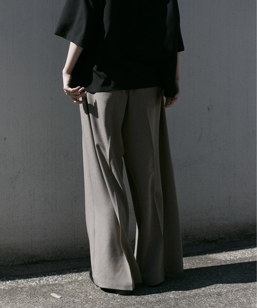remer(リメール)の「【肌離れの良い麻調素材】シンセティックリネンドレープワイドパンツ / Synthetic Linen Drape Wide PT(スラックス・メンズ・グレイッシュベージュ/ブラック/チャコールグレー・SMALL/X-SMALL/LARGE/MEDIUM)」の14枚目の写真